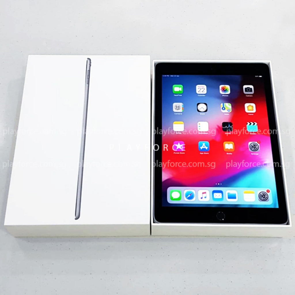 iPad Pro 9.7 (128GB, Cellular, Space)